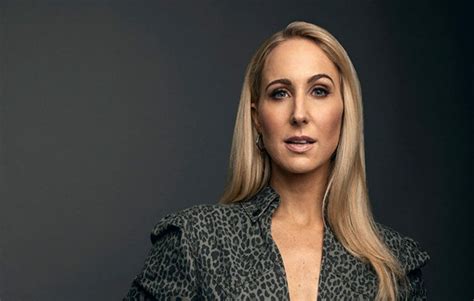 Nikki Glaser Wiki, Age, Bio, Height, Husband, Career, Net Worth